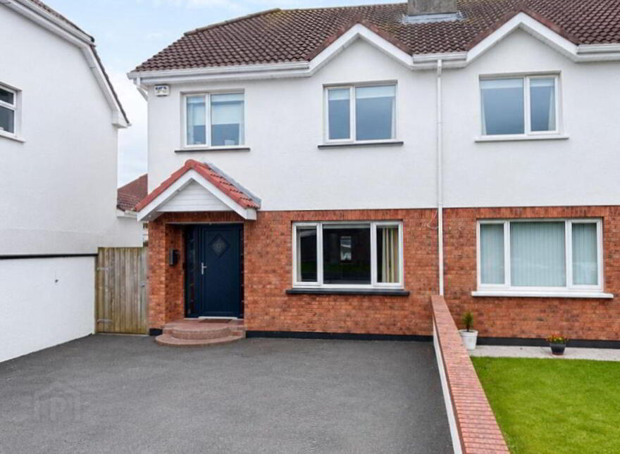 62 Woodfield, Galway Road, Tuam, H54HV26