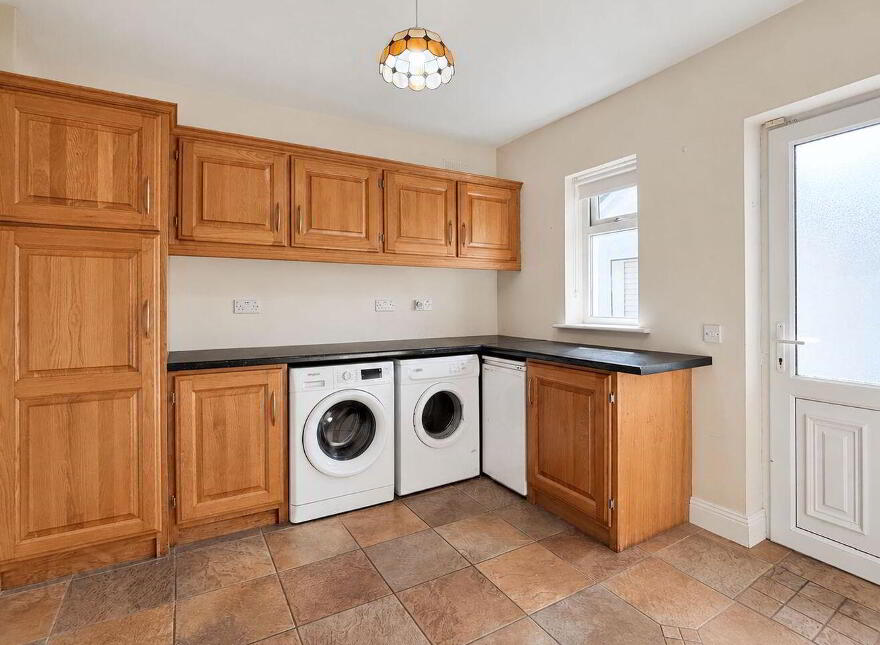 29 Cois Na Habhainn, Abbeyknockmoy, H54PX03
