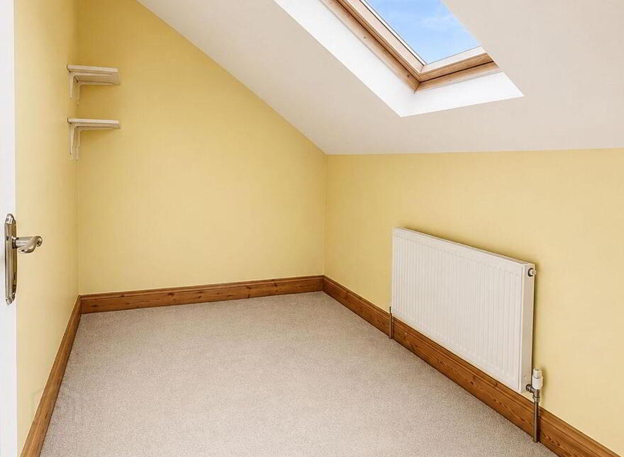 29 Cois Na Habhainn, Abbeyknockmoy, H54PX03