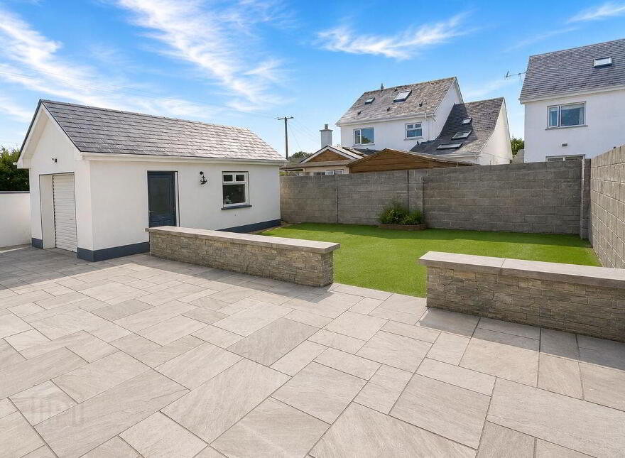 29 Cois Na Habhainn, Abbeyknockmoy, H54PX03
