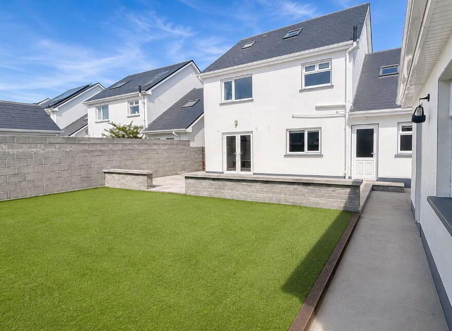 29 Cois Na Habhainn, Abbeyknockmoy, H54PX03