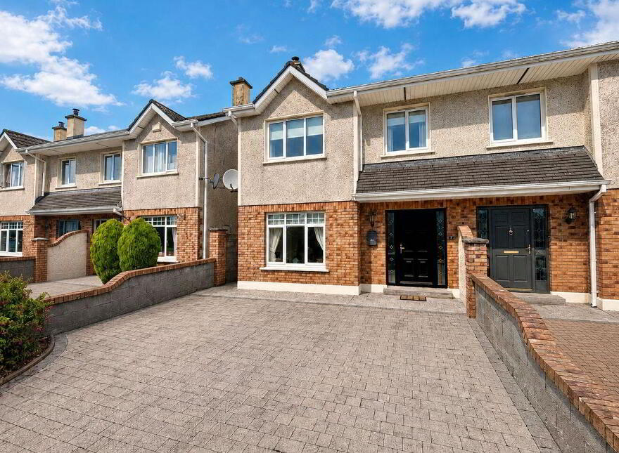 7 Cluain Dara, Knocknacarra, H91THD9 photo
