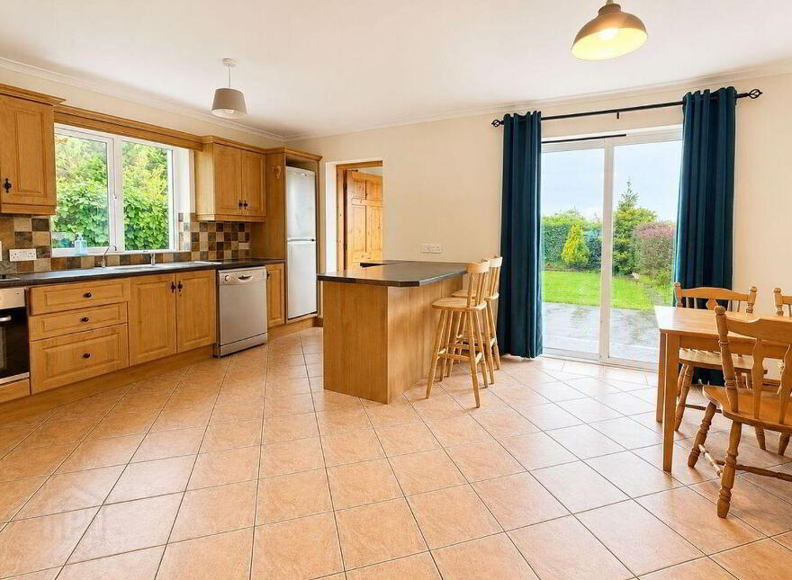17 Dun Chaoin, Dunmore, H54HC60