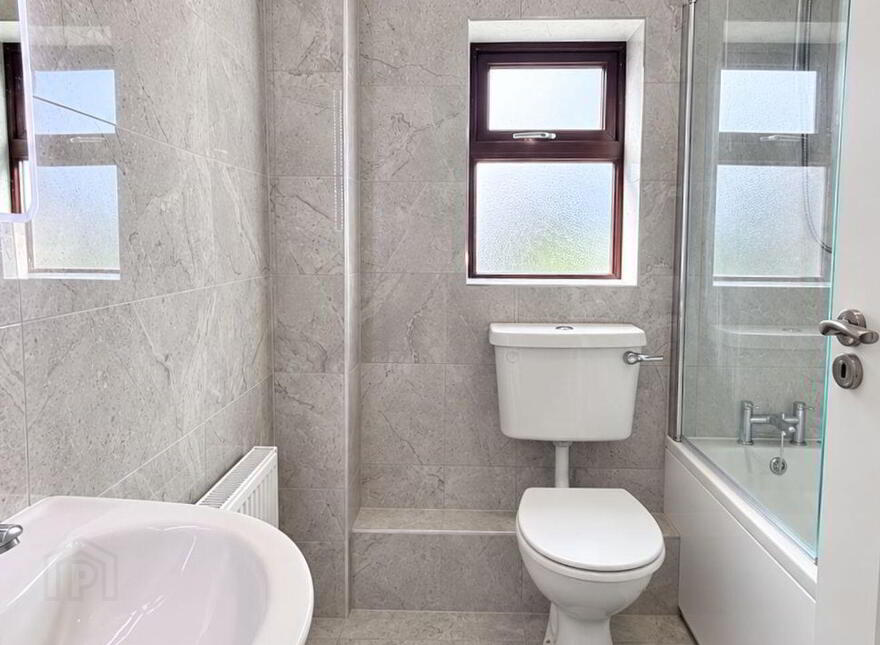 17 Sandyview Drive, Riverside, Tuam Road, H91N295