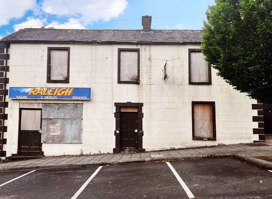4 O'Connell Square, Edenderry, R45V009