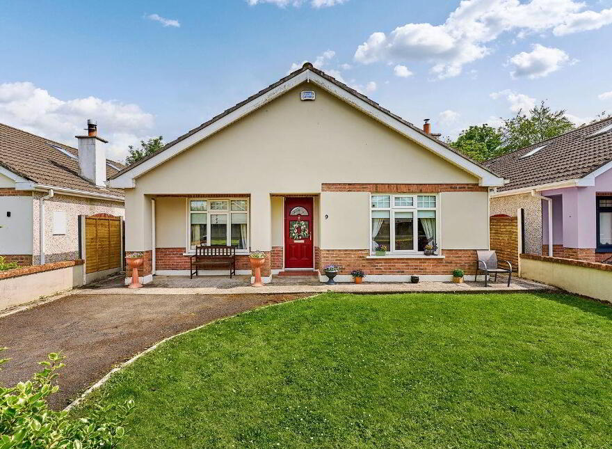 9 Grattan Park, Carbury, Derrinturn, W91F611 photo