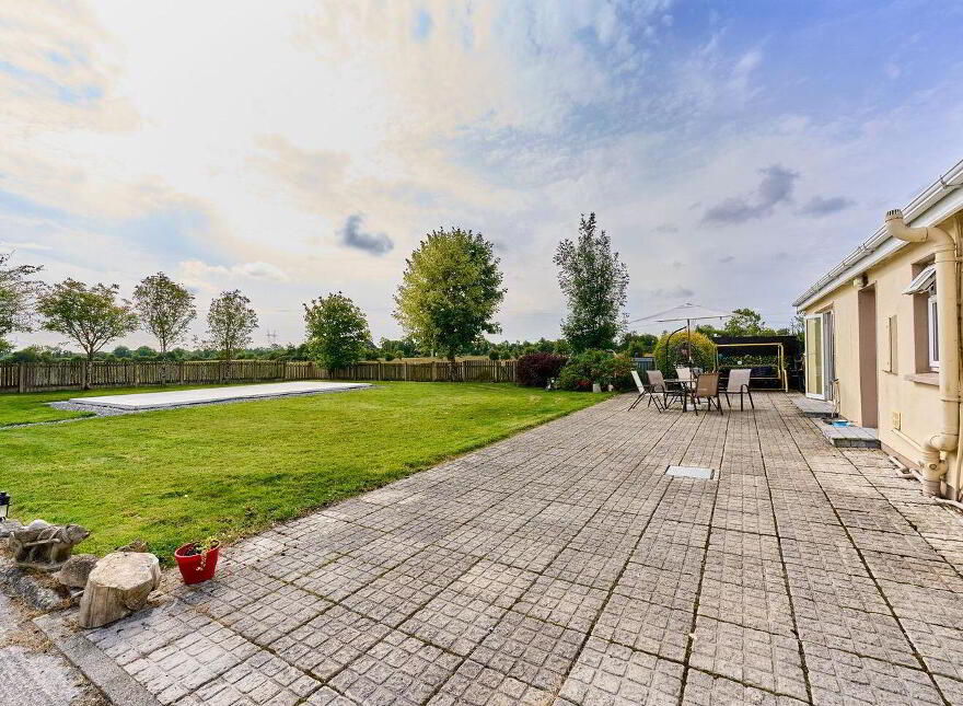 Carrick, Edenderry, Grange, R45VW47