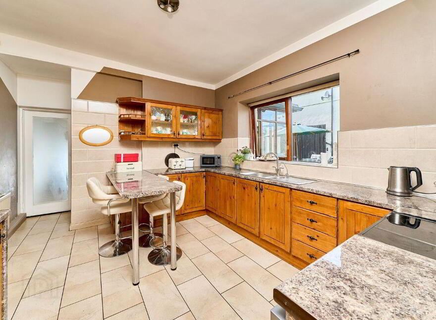 50 Jkl Street, Edenderry, R45Y638