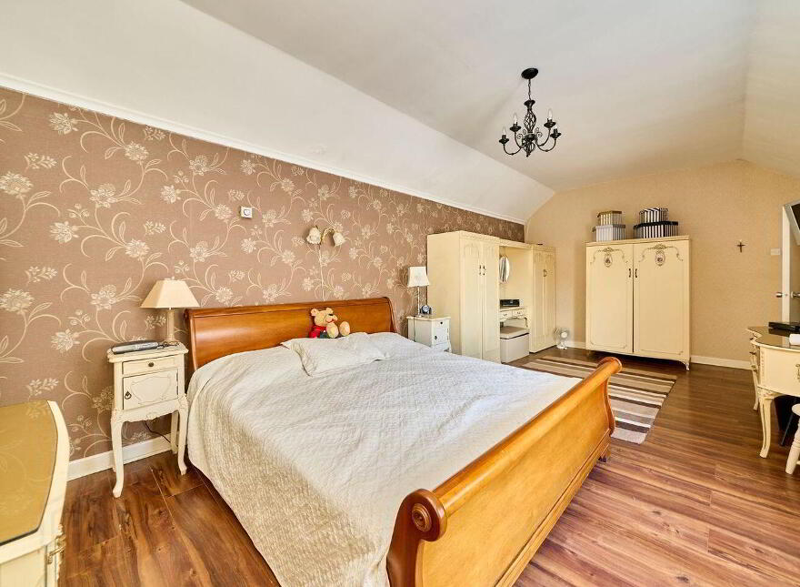 50 Jkl Street, Edenderry, R45Y638