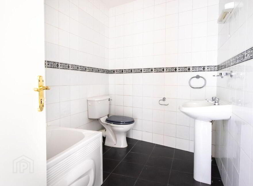Apartment 6 Main Street, Shrule, H91N763