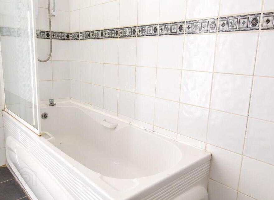 Apartment 6 Main Street, Shrule, H91N763