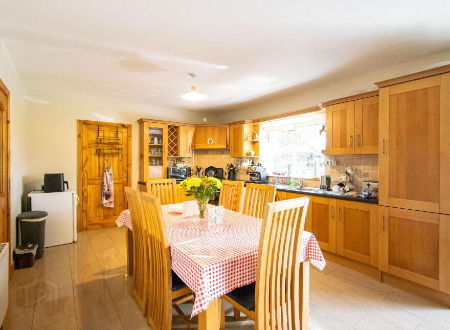 Mile Hill, Ballinrobe, Neale, F31K037
