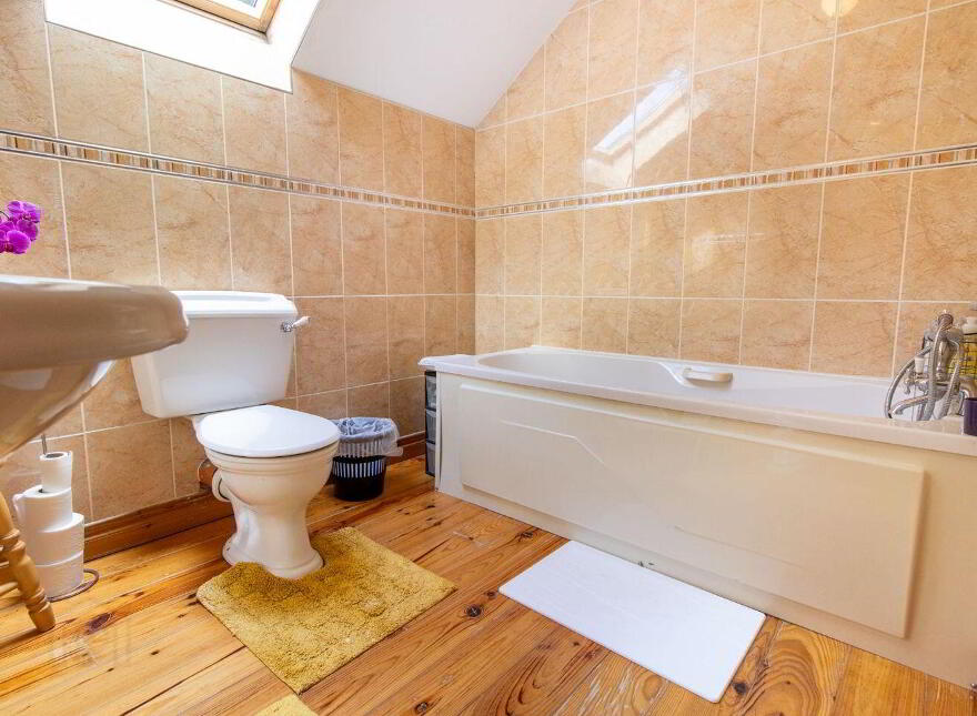 Mile Hill, Ballinrobe, Neale, F31K037