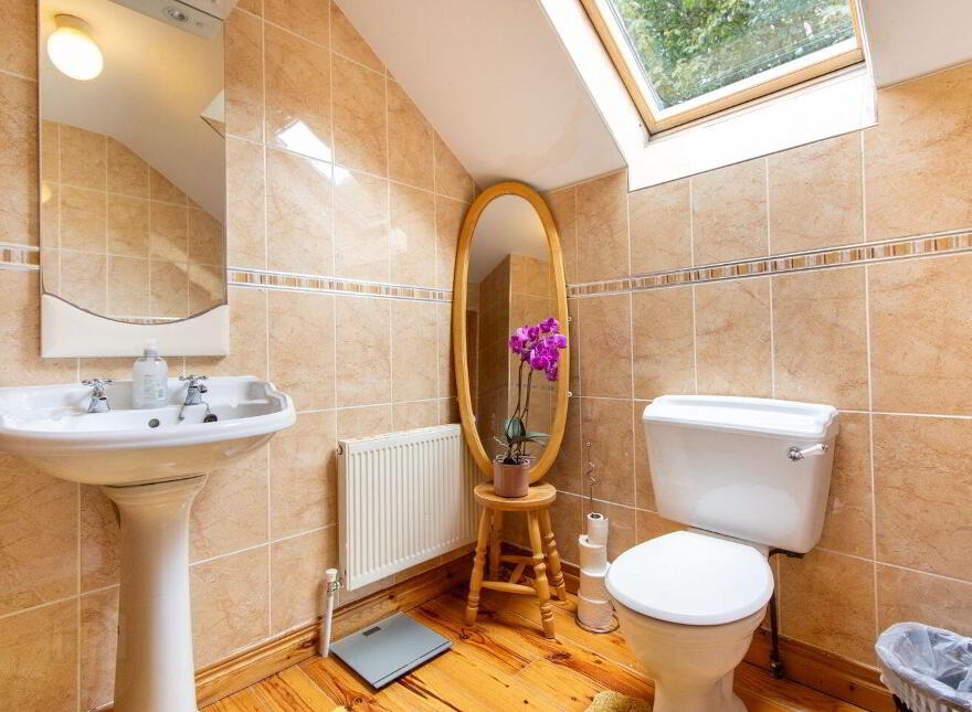 Mile Hill, Ballinrobe, Neale, F31K037