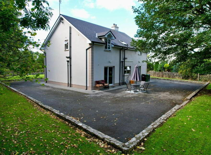 Mile Hill, Ballinrobe, Neale, F31K037