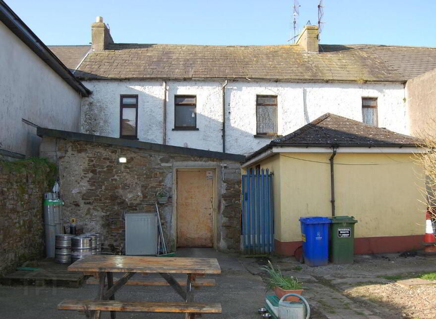 The Green Bar, The Square, Dromcolliher, P56RV02