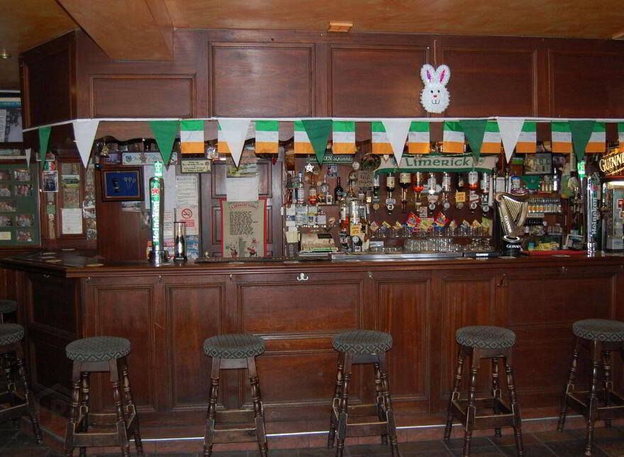 The Green Bar, The Square, Dromcolliher, P56RV02