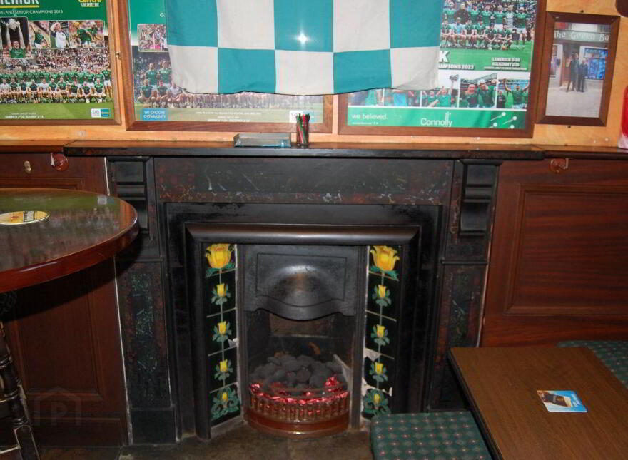 The Green Bar, The Square, Dromcolliher, P56RV02