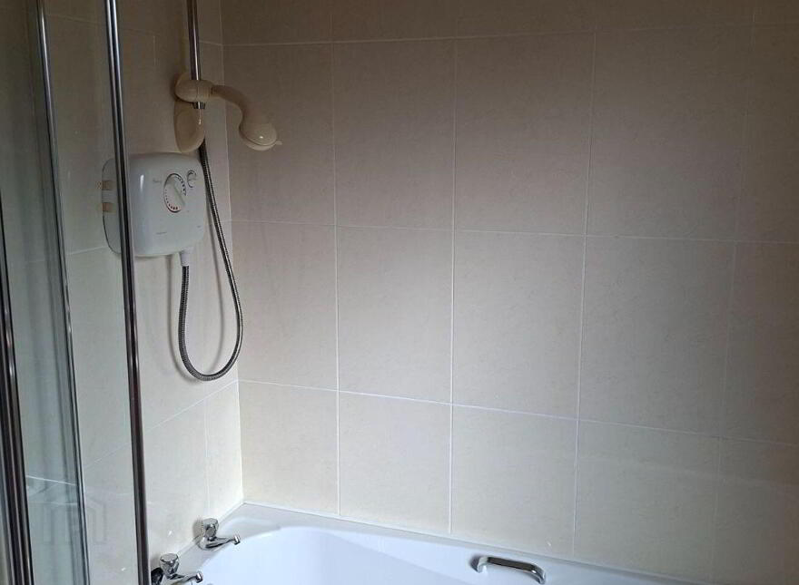 18 Liosán, Sheehan's Road, Newcastle West, V42W019