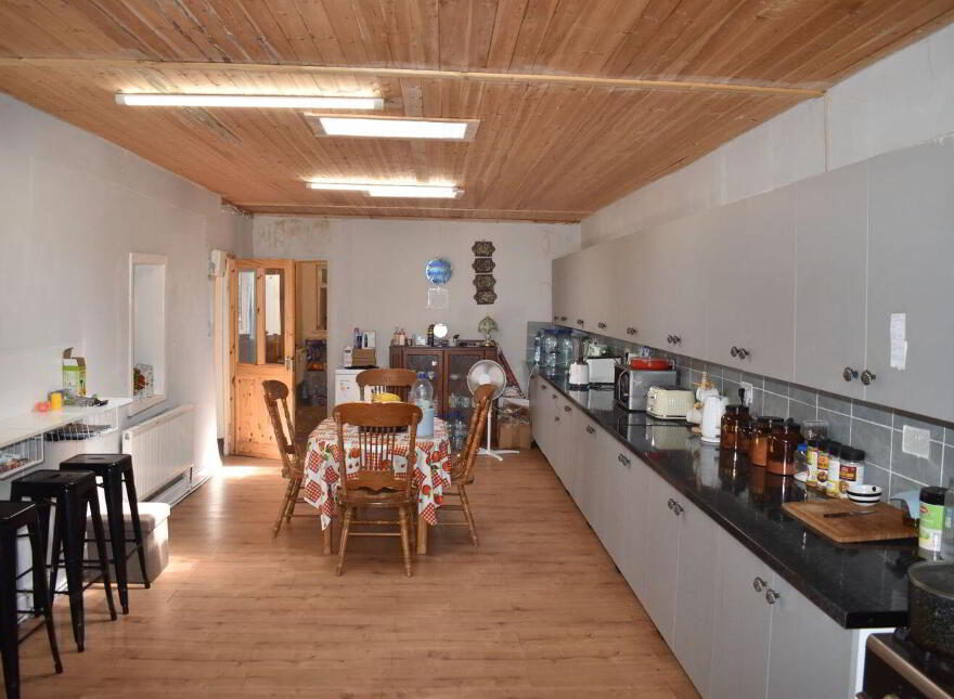 Scor Beg, Ballinameen, Boyle, F52HY27