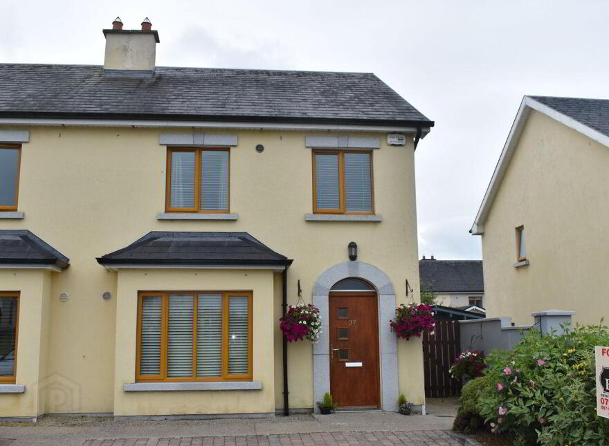 37 Oakport, Cootehall, Knockvicar, F52TD39 photo