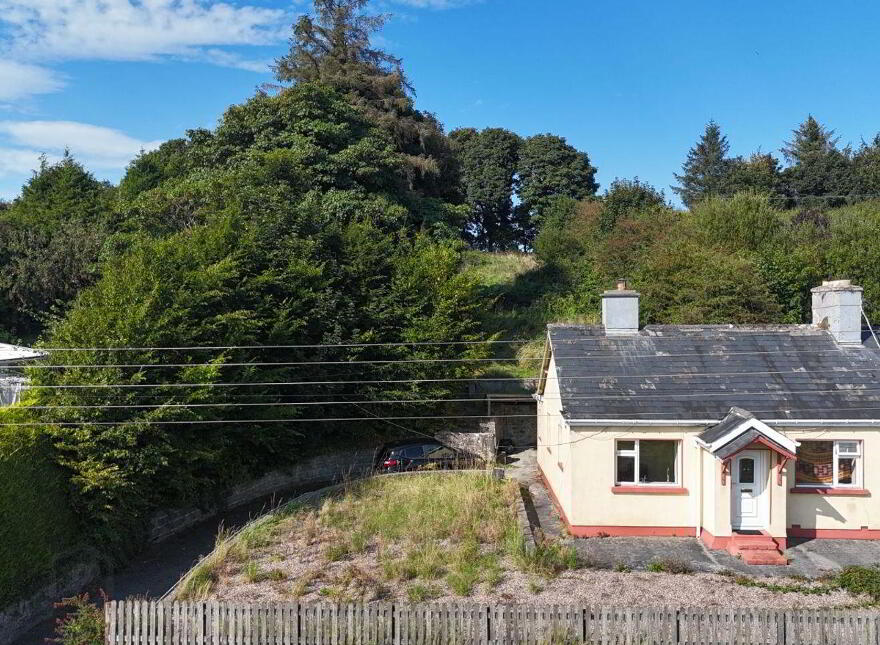 Mocmoyne Road, Boyle, F52E651