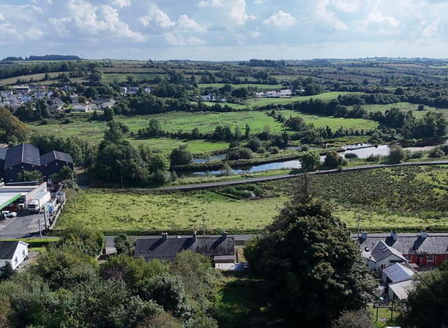Mocmoyne Road, Boyle, F52E651
