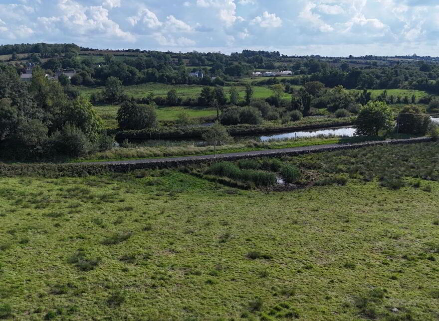 Mocmoyne Road, Boyle, F52E651