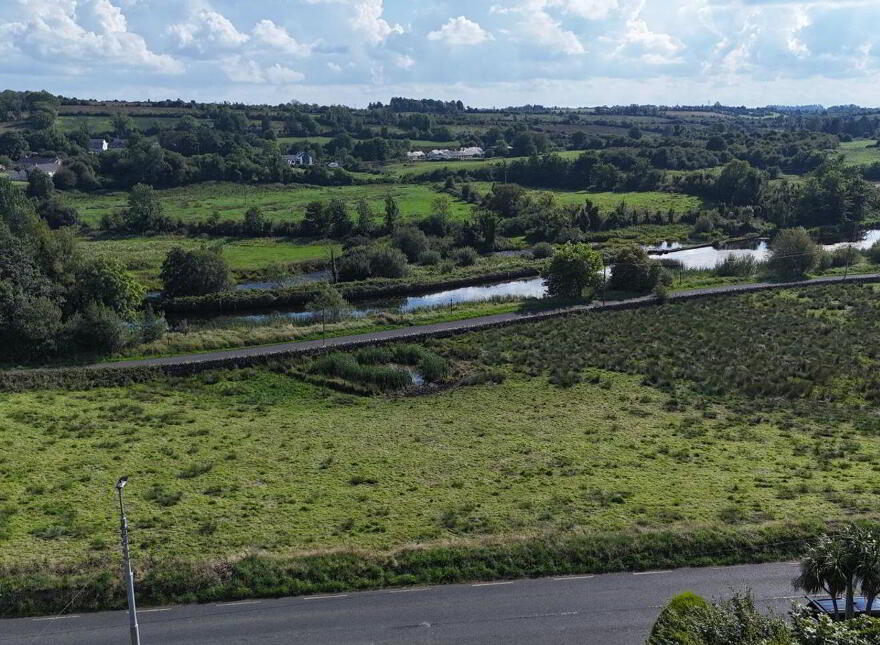 Mocmoyne Road, Boyle, F52E651