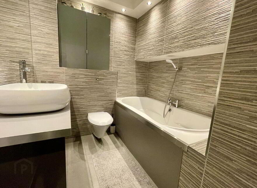 95 Cois Na Habhainn, Station Road, Moate, N37C659