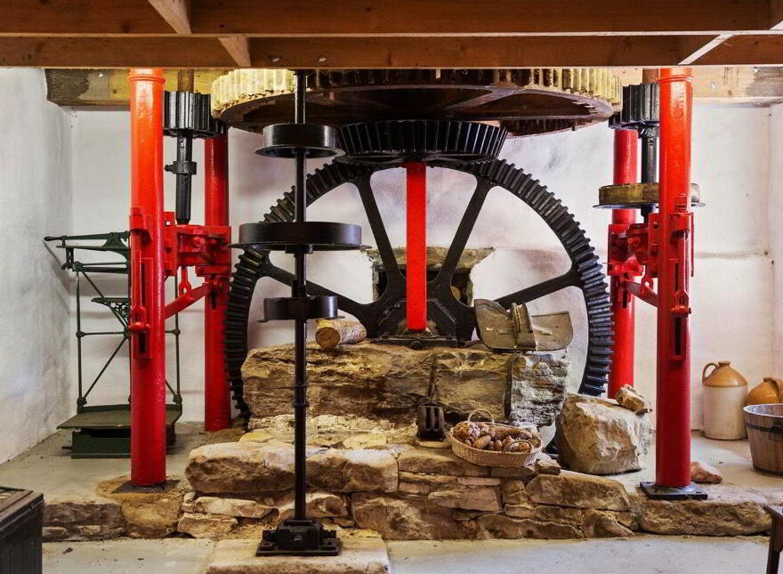 Clooneen House, And Mill, Clooneen, Clooneen, N39R5X2