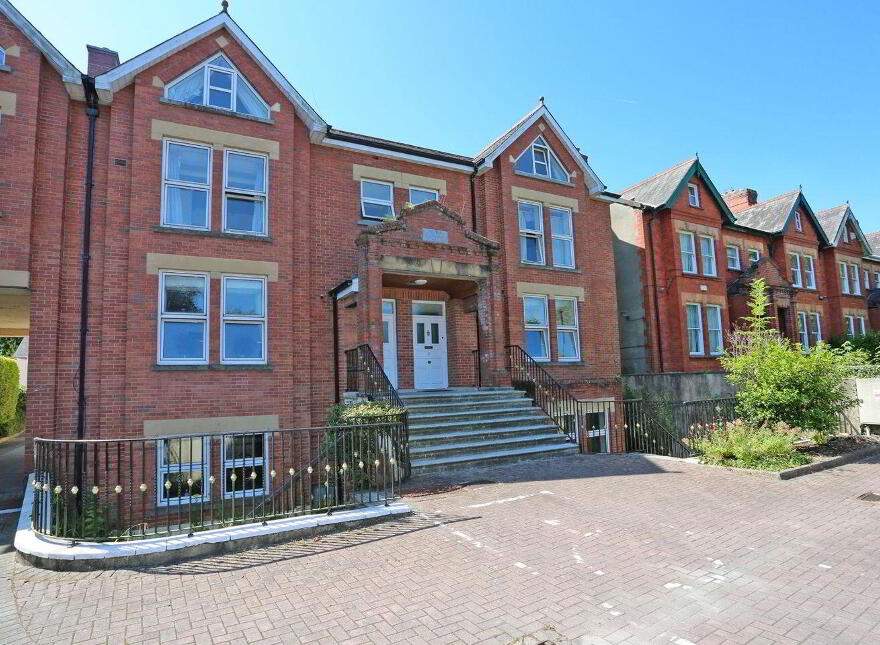 Apartment 2 Ardara Court, Ennis Road, V94PY28