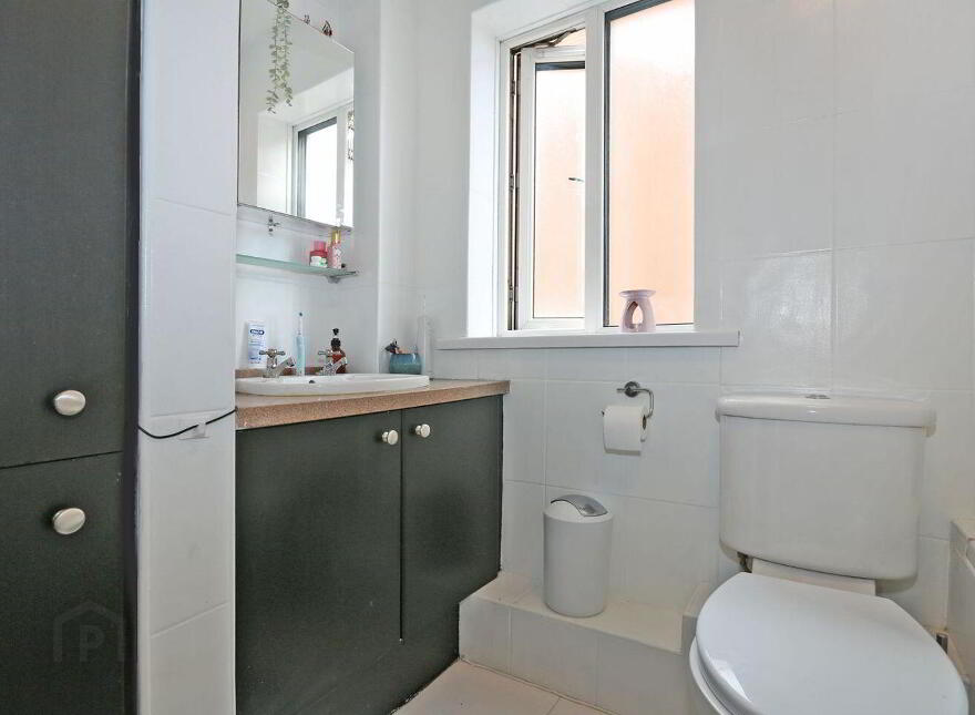 Apartment 1 Watergate House Charlotte Quay, Limerick City Centre, V94PY19