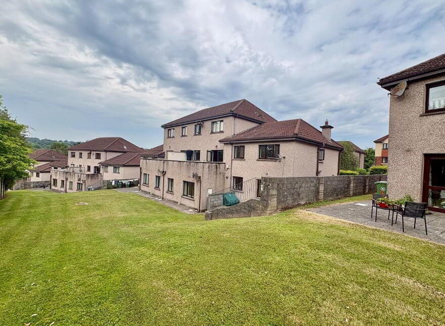 90 Welwyn Road, Maryborough Woods, Douglas, T12E0H4