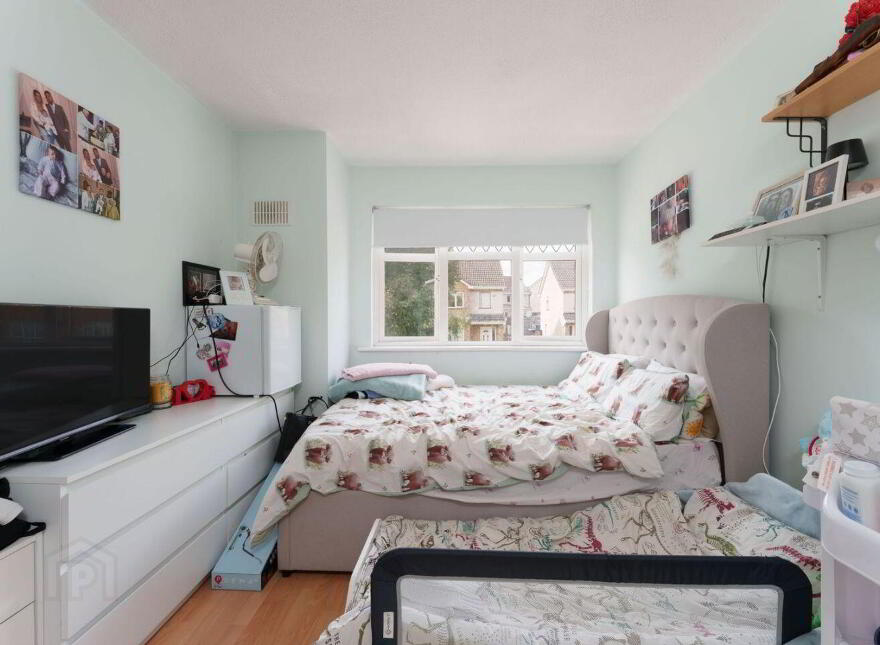 12 Hillview, Rhode, R35HX46