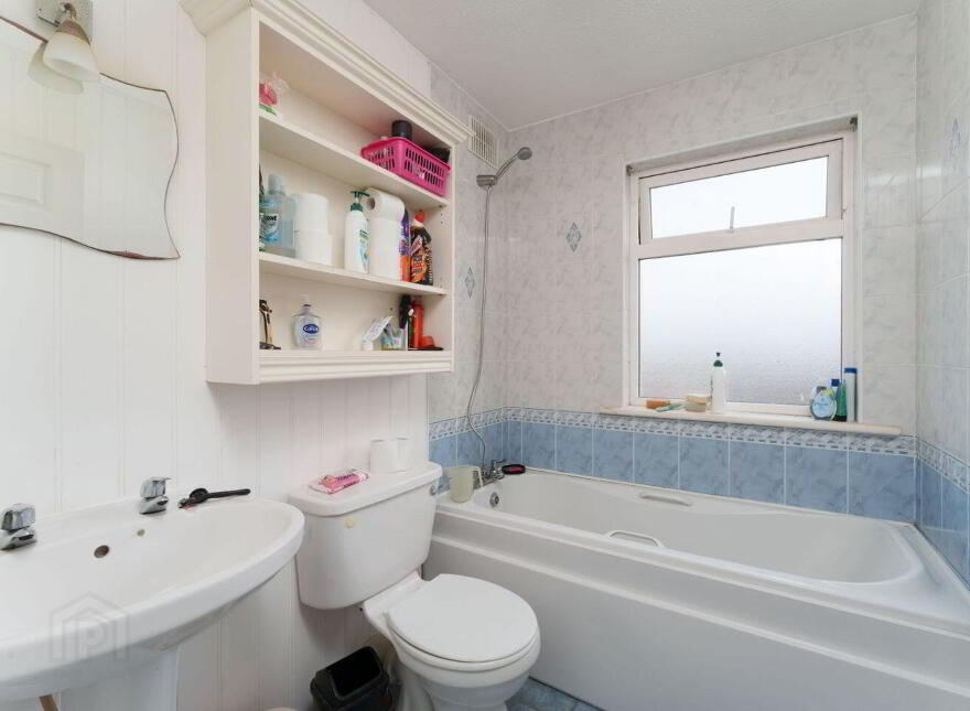 12 Hillview, Rhode, R35HX46