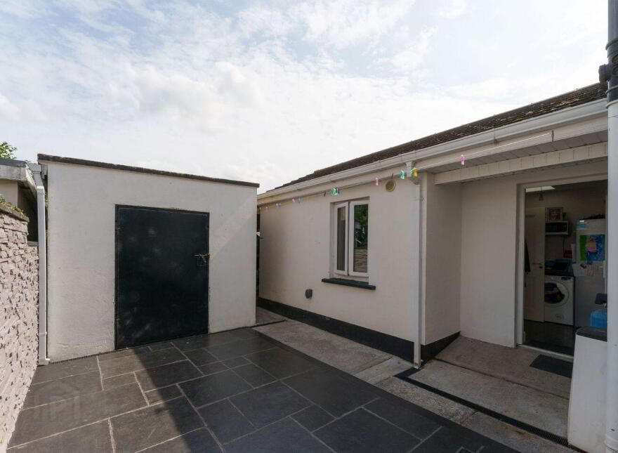 12 Hillview, Rhode, R35HX46