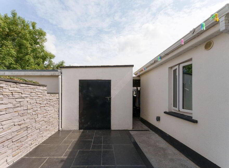 12 Hillview, Rhode, R35HX46