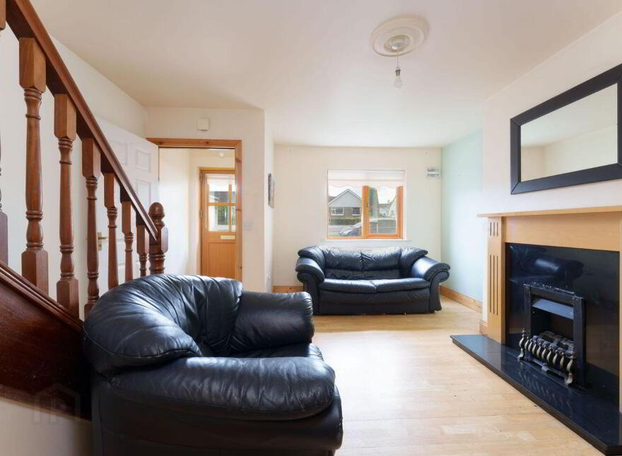 4 Brosna Court, Frederick Street, Clara, R35N276