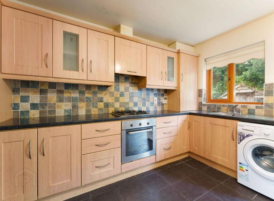 4 Brosna Court, Frederick Street, Clara, R35N276