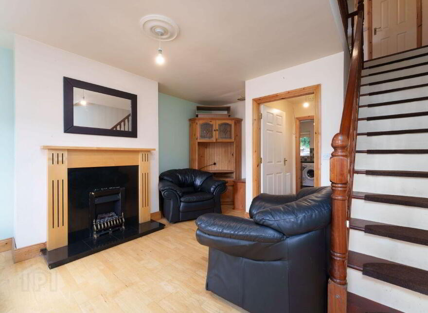 4 Brosna Court, Frederick Street, Clara, R35N276
