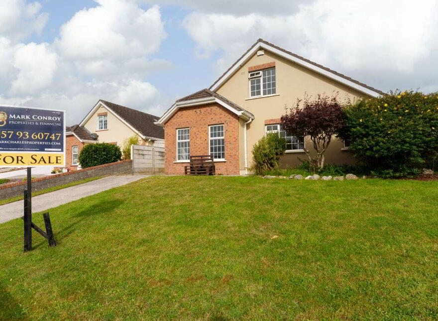 22 Priory Lawns, Rhode, R35YK58 photo