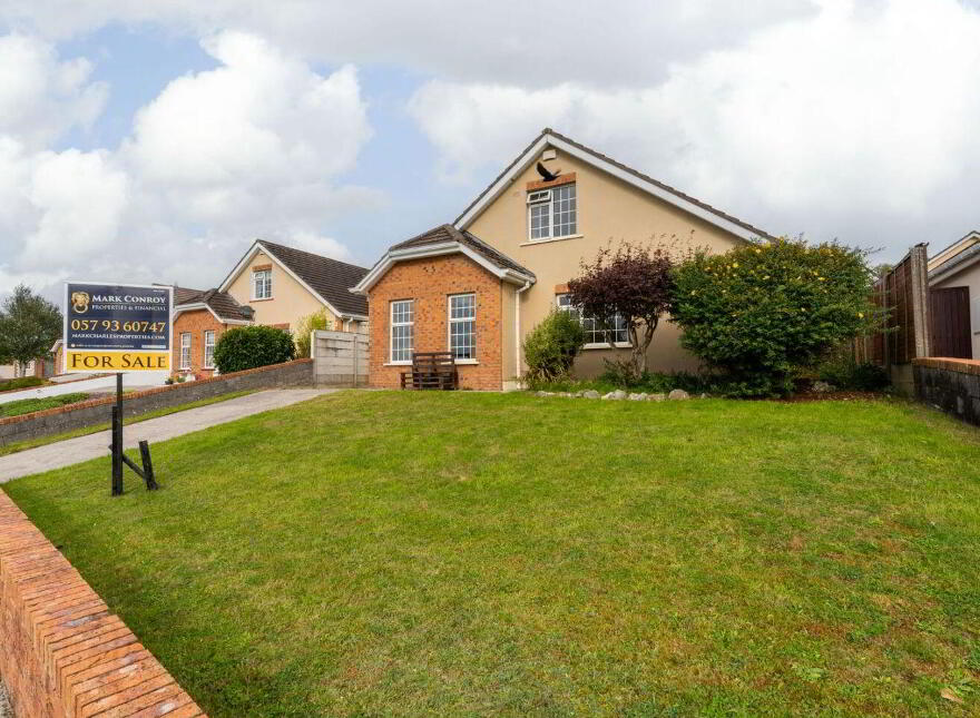 22 Priory Lawns, Rhode, R35YK58