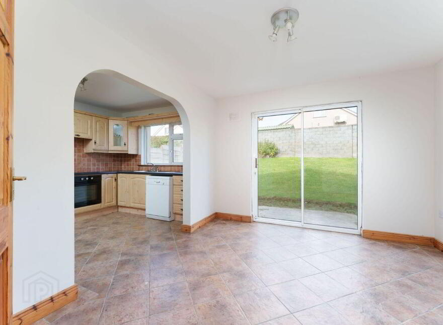 22 Priory Lawns, Rhode, R35YK58