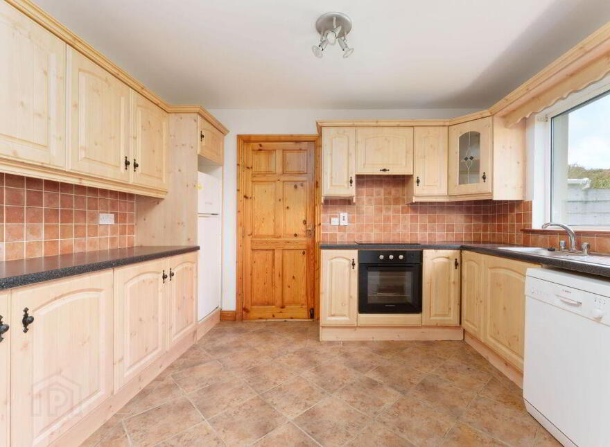 22 Priory Lawns, Rhode, R35YK58