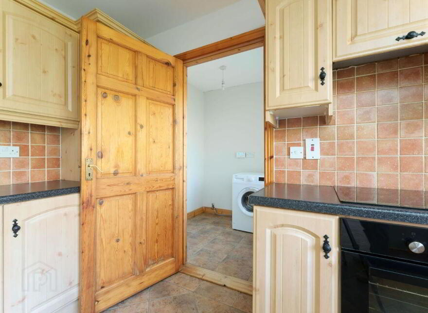 22 Priory Lawns, Rhode, R35YK58