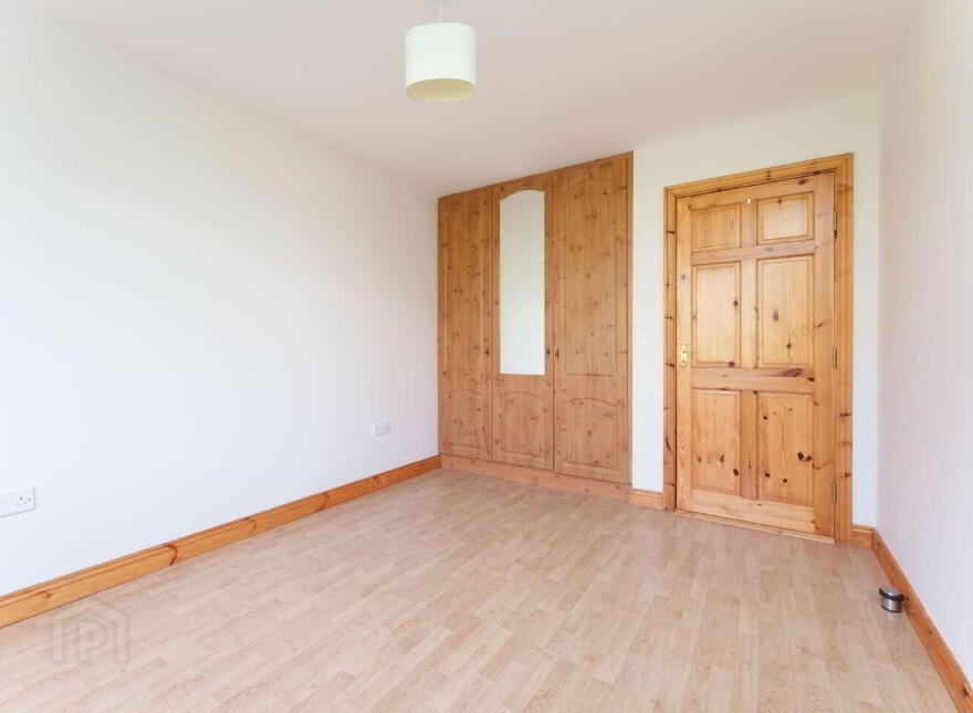 22 Priory Lawns, Rhode, R35YK58