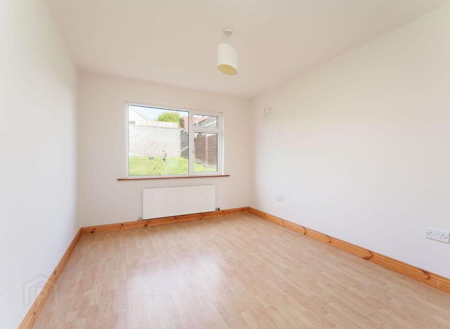 22 Priory Lawns, Rhode, R35YK58