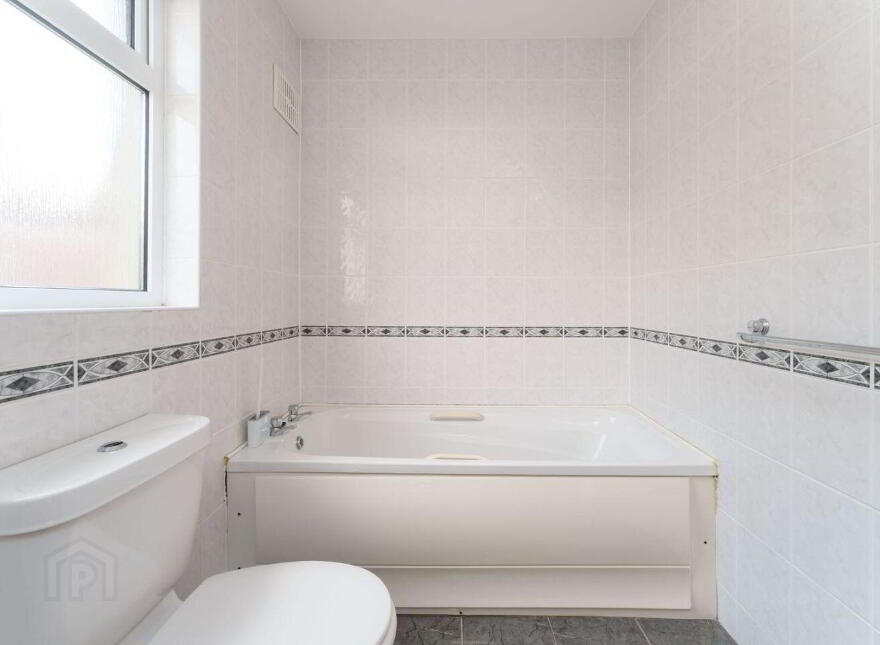 22 Priory Lawns, Rhode, R35YK58