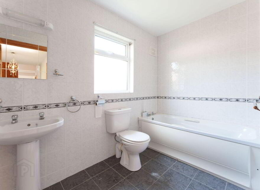 22 Priory Lawns, Rhode, R35YK58